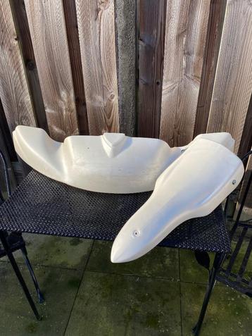 Voorbumper en schild beschikbaar voor biedingen