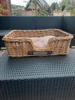 Rieten hondenmand van Happy House, Ophalen, Zo goed als nieuw, Riet
