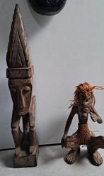 Houten beelden. Figuren. Kunst. Beeld hout, Ophalen