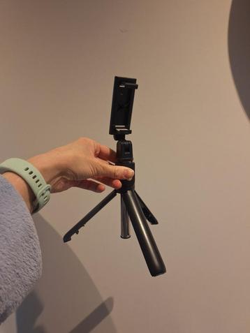 Envivo selfiestick en tripod in 1 nieuw beschikbaar voor biedingen