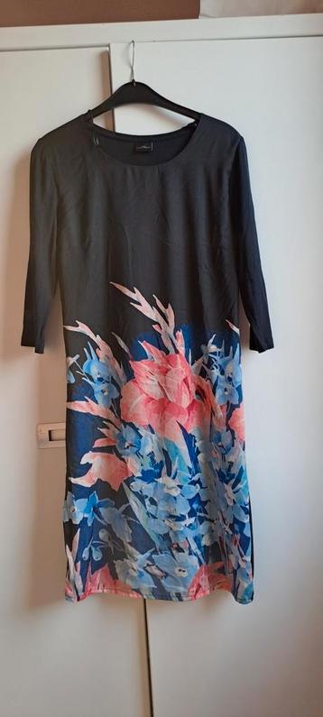 Leuke jersey jurk van C&A beschikbaar voor biedingen