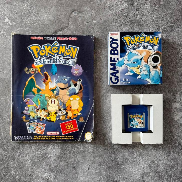 Pokemon Blue orgineel met doosje en players guide, Spelcomputers en Games, Games | Nintendo Game Boy, Zo goed als nieuw, Avontuur en Actie