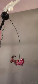 Piek met ronddraaiende kerstman op arreslee., Diversen, Kerst, Ophalen of Verzenden, Gebruikt