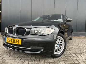 BMW 1-serie 116i '09 OrgNL/Nap/Navi/Lmv/NwApk beschikbaar voor biedingen