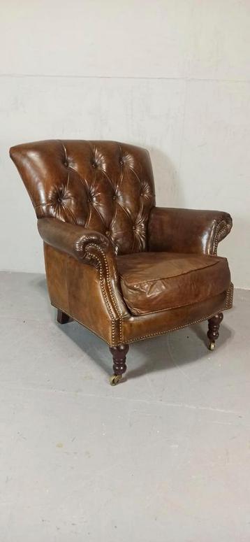 Vintage Chesterfield leren fauteuil  beschikbaar voor biedingen