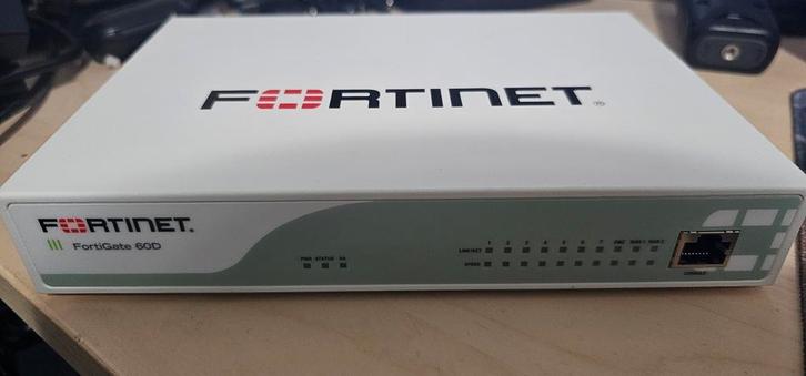 Fortinet FortiGate 60D, Computers en Software, Routers en Modems, Gebruikt, Ophalen of Verzenden