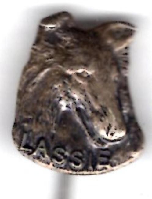 LASSY TV serie zilverkleurig speldje ( N_021 ), Verzamelen, Speldjes, Pins en Buttons, Nieuw, Speldje of Pin, Figuurtje, Verzenden