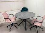 Ikea ronde tafel met 3 roze stoelen - vergadertafel, Huis en Inrichting, Bureaus, Ophalen, In hoogte verstelbaar, Zo goed als nieuw