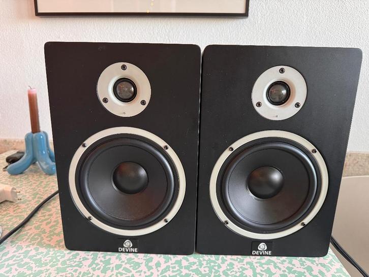 Devine MR6A actieve speaker set, Audio, Tv en Foto, Luidsprekers, Zo goed als nieuw, Front, Rear of Stereo speakers, Minder dan 60 watt