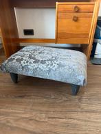 Velours voetenbank / Velvet-coated footstool, Huis en Inrichting, Slaapkamer | Complete slaapkamers, Ophalen of Verzenden, Zo goed als nieuw