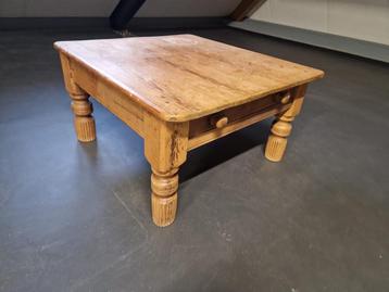 Antieke Grenen Tafel - Charmant & Uniek beschikbaar voor biedingen