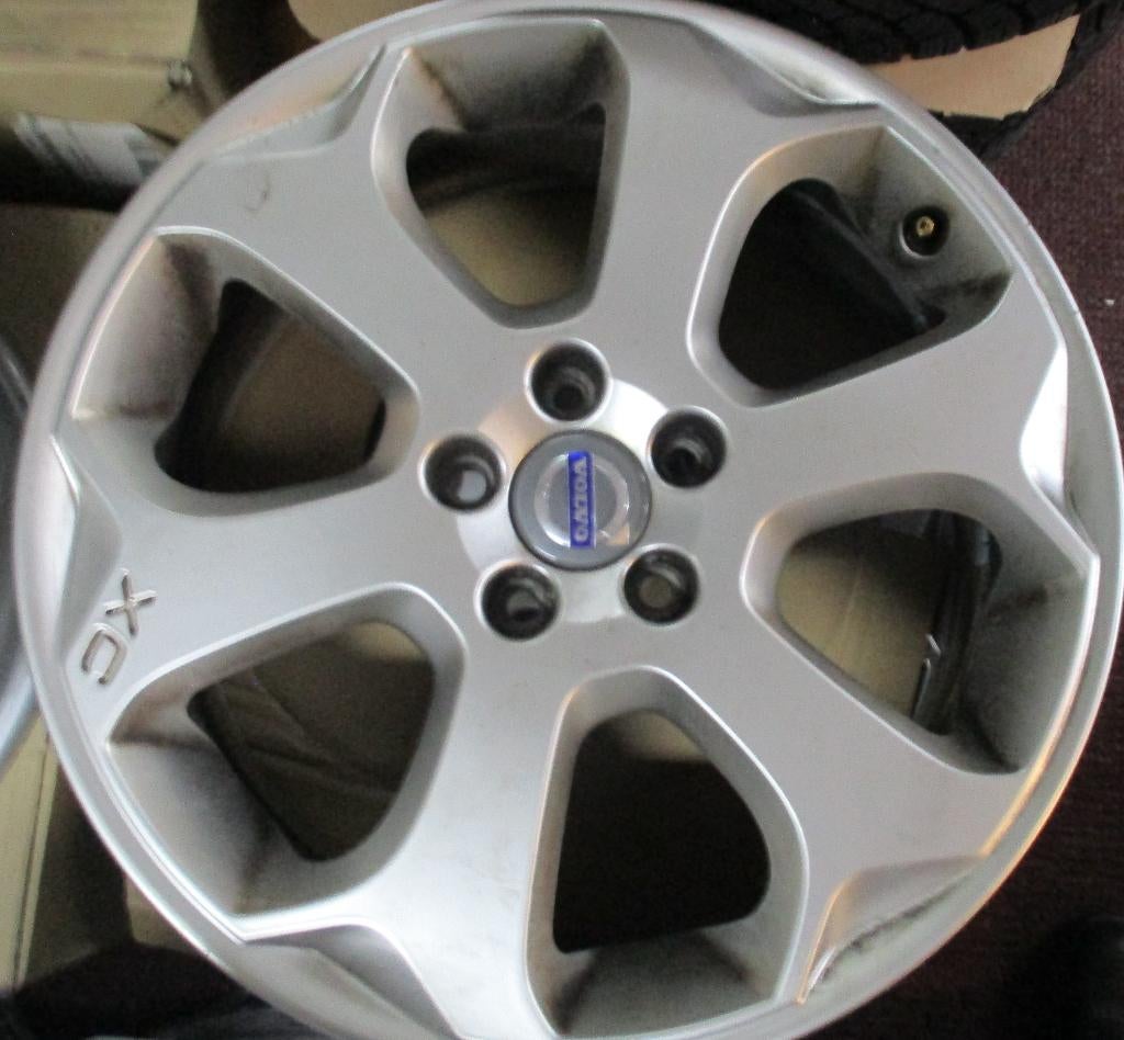 VOLVO 18 INCH XC60 XC70 XC90, Ophalen, 18 inch, Gebruikt, Velg(en)