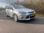 Ford Focus 1.0 EcoBoost Titanium Complete & Goed Onderhouden, Auto's, Euro 5, Stof, Zwart, 635 kg