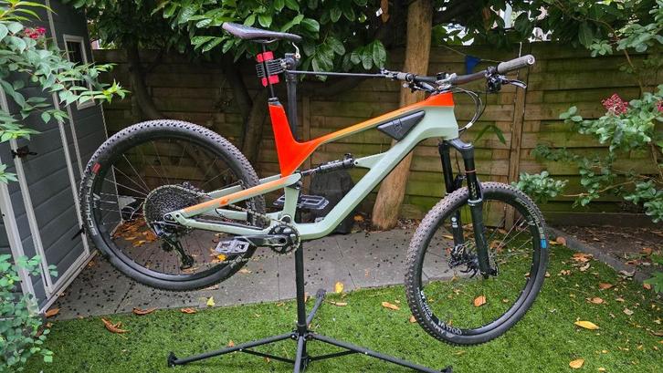 Mountainbike Canyon Spectral CF 8.0 – Carbon trailbike, Fietsen en Brommers, Fietsen | Mountainbikes en ATB, Gebruikt, Heren, Overige merken
