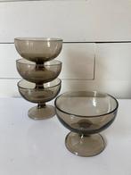 4 vintage Luminarc rookglas coupes, Huis en Inrichting, Keuken | Servies, Glas, Glas of Glazen, Ophalen of Verzenden, Effen