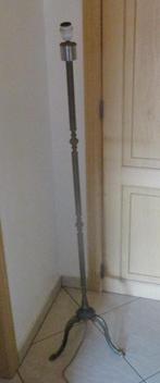 Prima oude metalen Staande Lamp - 160cm, Huis en Inrichting, Lampen | Vloerlampen, Ophalen of Verzenden, Zo goed als nieuw, Metaal