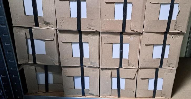 witte tegels, mat, 15x15cm partij 10m2 bieden, Hobby en Vrije tijd, Knutselen, Nieuw, Materiaal, Ophalen of Verzenden