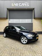 BMW 1-serie 118i Exectuive|Automaat|ST Verwarming|LM 16, 65 €/maand, Zwart, Blauw, 650 kg