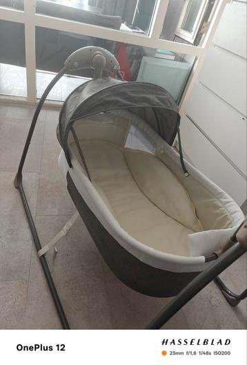 Electrische baby schommel met muziek baby wieg babybedje  beschikbaar voor biedingen