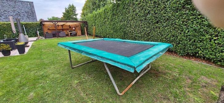 Trampoline, rechthoekig en stevig, Kinderen en Baby's, Speelgoed | Buiten | Trampolines, Gebruikt, Ophalen