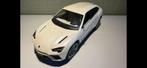 Lamborghini Urus, Hobby en Vrije tijd, Modelauto's | 1:18, Ophalen of Verzenden, Zo goed als nieuw, Bburago