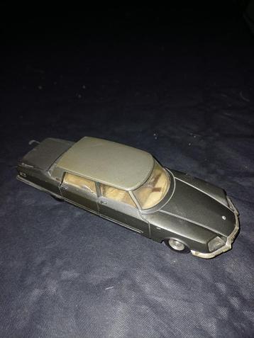 dinky toys citroen presidentielle no.1435 beschikbaar voor biedingen