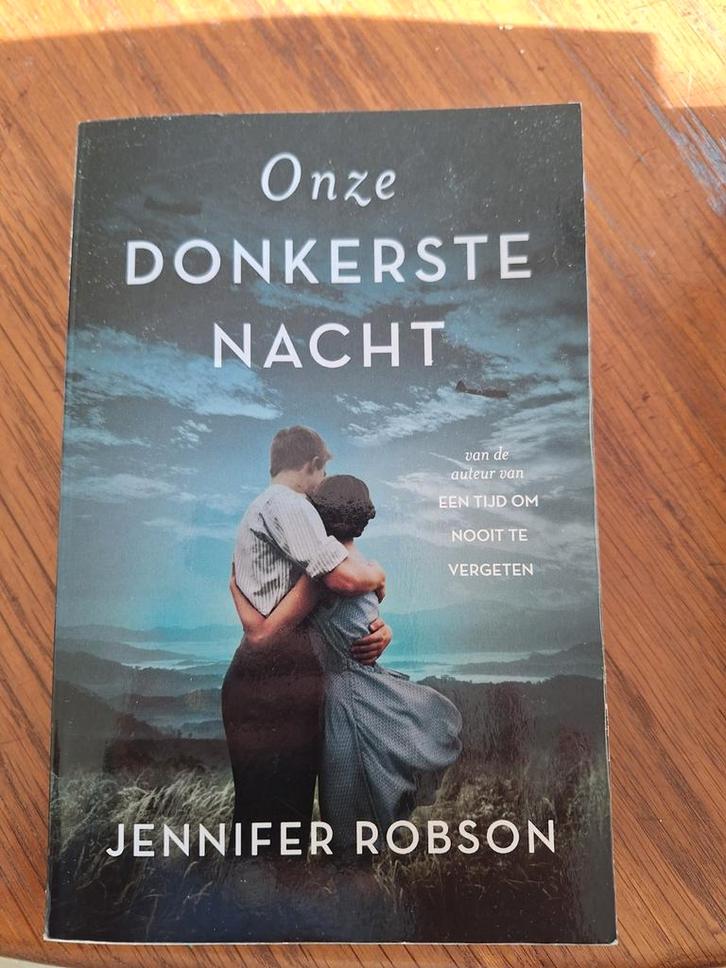 Jennifer Robson - Onze donkerste nacht, Boeken, Historische romans, Zo goed als nieuw, Ophalen of Verzenden