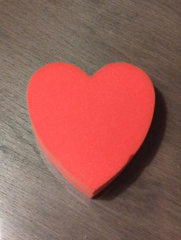 Spons in de vorm van een hart 