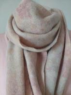 Mooie sjaal met pastel nude tinten zacht roze zgan, Ophalen of Verzenden, Sjaal, Zo goed als nieuw