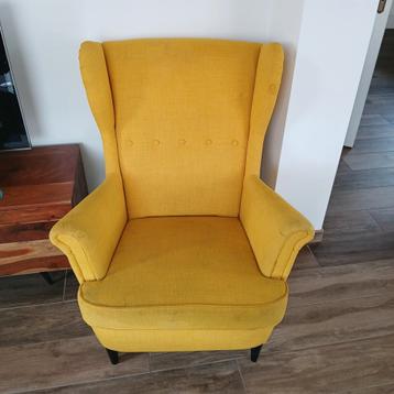 Oker gele oor fauteuil  beschikbaar voor biedingen