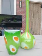 Set van 2 puntgave, vintage vazen. 70's, Wit, Ophalen of Verzenden, Minder dan 50 cm, Glas