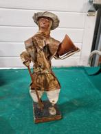 man met kruik metaal en papiermache, Ophalen of Verzenden