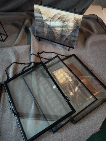 Glazen Foto Lijstjes - Hangend & Staand beschikbaar voor biedingen