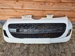 PEUGEOT 107 VOORBUMPER WIT, Gebruikt, Voor, Ophalen of Verzenden, Bumper