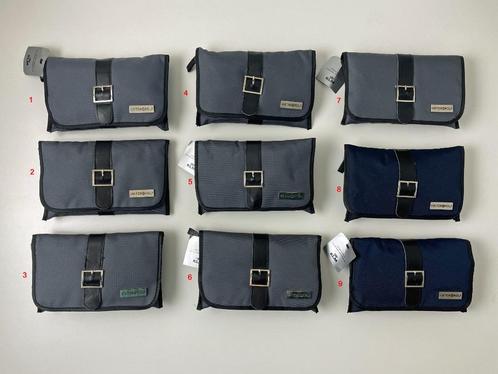 KLM amenity kits / toilettasjes Viktor & Rolf 9x, Sieraden, Tassen en Uiterlijk, Toilettassen, Nieuw, Blauw, Ophalen of Verzenden