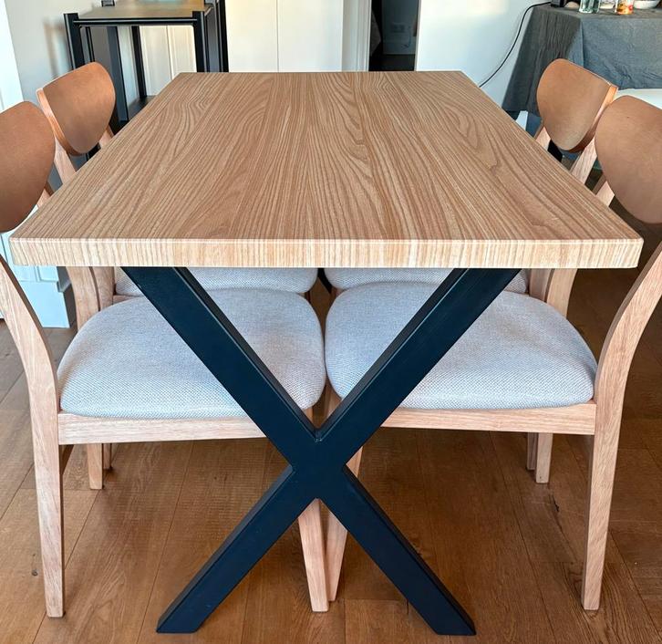 Houten Tafel met Metalen Onderstel, Huis en Inrichting, Tafels | Eettafels, Zo goed als nieuw, 50 tot 100 cm, 100 tot 150 cm, Vier personen