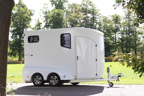MTM Inovan trailer Pro-Safety stallion layout, Dieren en Toebehoren, Paarden en Pony's | Trailers en Aanhangwagens, Gebruikt, Overige typen