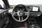 BMW 1 Serie 120 M Sport Automaat / Panoramadak / Sportstoele, Gebruikt, 156 pk, Met garantie (alle), Blauw