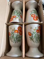 4 Bekers op Voet "Papaver/Klaproos" Jaren 70 Nieuw in Doos, Nieuw, Ophalen of Verzenden, Overige stijlen, Kop(pen) en/of Schotel(s)