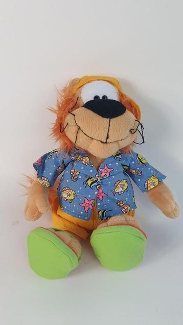 Loeki de Leeuw knuffel, surf outfit met slippers. 32cm. T5 beschikbaar voor biedingen