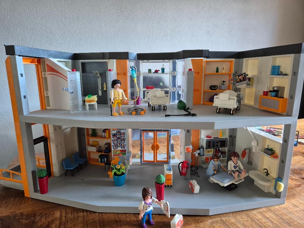 Playmobil City Life 70190 Groot ziekenhuis met inrichting, Ophalen, Zo goed als nieuw, Complete set