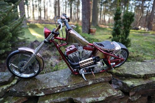 Chopper Big Twin El Diablo, schaalmodel 1:50, Hobby en Vrije tijd, Modelbouw | Overige, Zo goed als nieuw, 1:32 tot 1:50, Ophalen