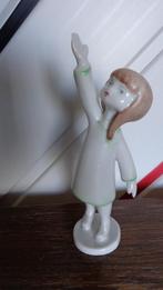 Hollóháza Het Zwaainde Meisje, Verzamelen, Beelden en Beeldjes, Ophalen, Gebruikt, Mens