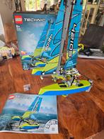 LEGO Technic 42105 Catamaran, Ophalen of Verzenden, Zo goed als nieuw, Complete set, Lego