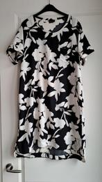 Opilia jurk - Maat XS - Zwart/Wit bloemenprint, Opilia, Zwart, Ophalen of Verzenden, Zo goed als nieuw