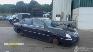 Lancia Thesis (841) onderdelen (grill verkocht!) kleur: beschikbaar voor biedingen