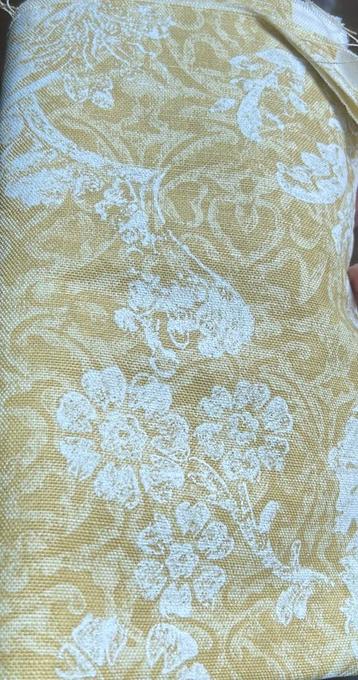 100% Linnen designers guild mosterd bohemian 135 br x 65 hg beschikbaar voor biedingen