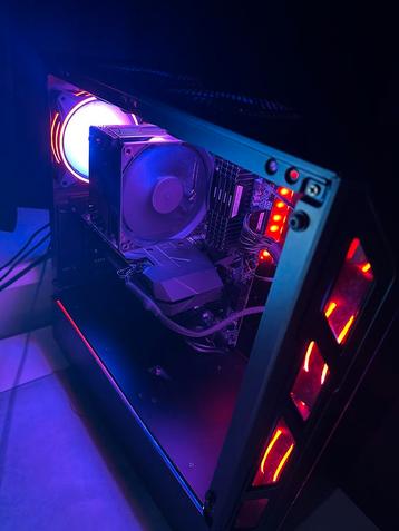 Gaming pc beschikbaar voor biedingen