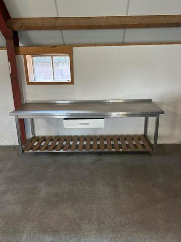 Rvs werkbank of buitenkeuken oid beschikbaar voor biedingen