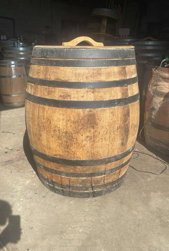 Groot wijnvat 500 liter, Tuin en Terras, Regentonnen, Zo goed als nieuw, Hout, 150 liter of meer, Ophalen